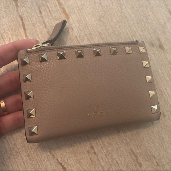 Pink Valentino Rockstud Wallet - Picture 4 of 9